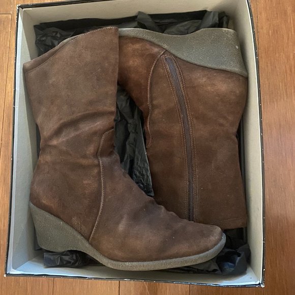 Aquatalia Brown Suede Ankle Boots with Wedge Heel - Picture 5 of 5